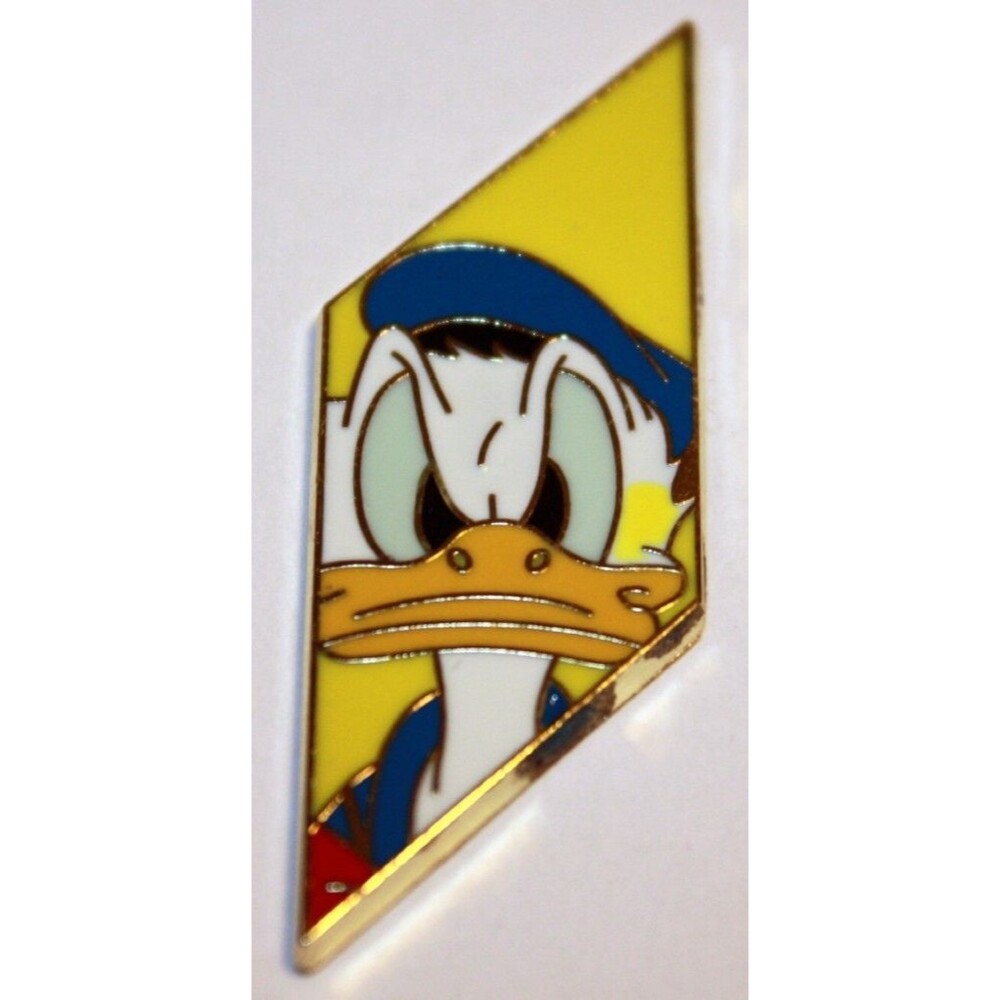 Tangram Pin Set - Mickey Mouse and Friends - Donald
